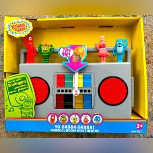 NIB Yo gabba gabba musical boom box theater (vintage)